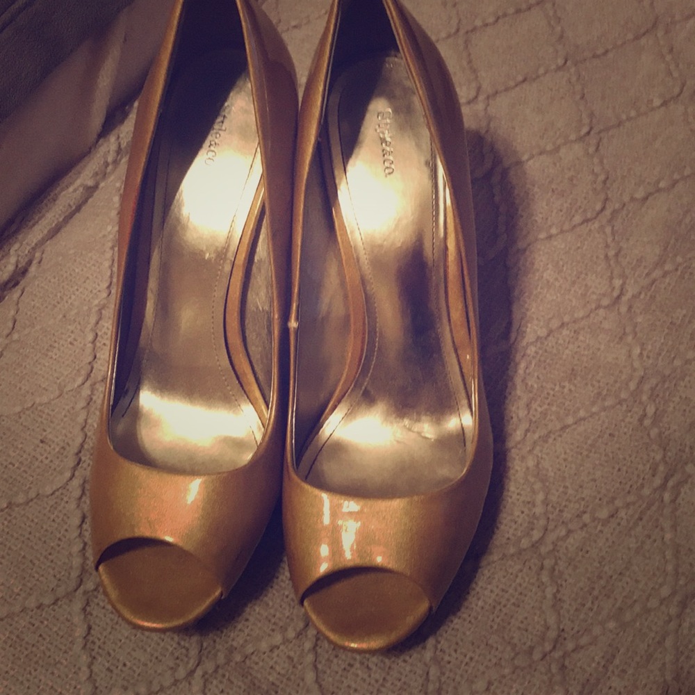 Peep toe heels